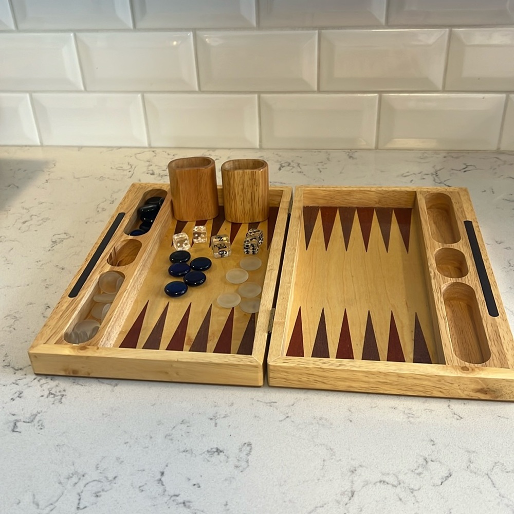 Backgammon travel set